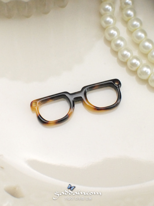 고급 사각 뿔테 안경 장식 (2.6*0.9cm)
